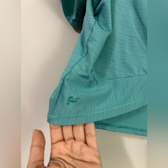 Fabletics Eco-Conscious Twist Back Tee in Aquarius - Picture 7 of 9